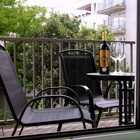 Apartment Golden Praga Esterno foto